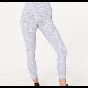 NEW! Lululemon Align 7/8 leggings Size 6
